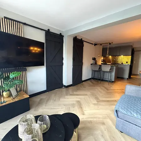 Albatros Luxury Ground Floor *