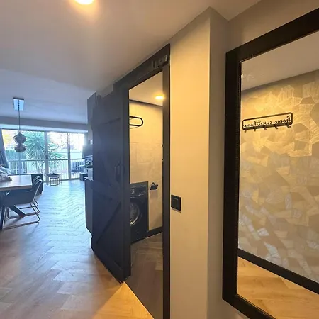 Albatros Luxury Ground Floor *